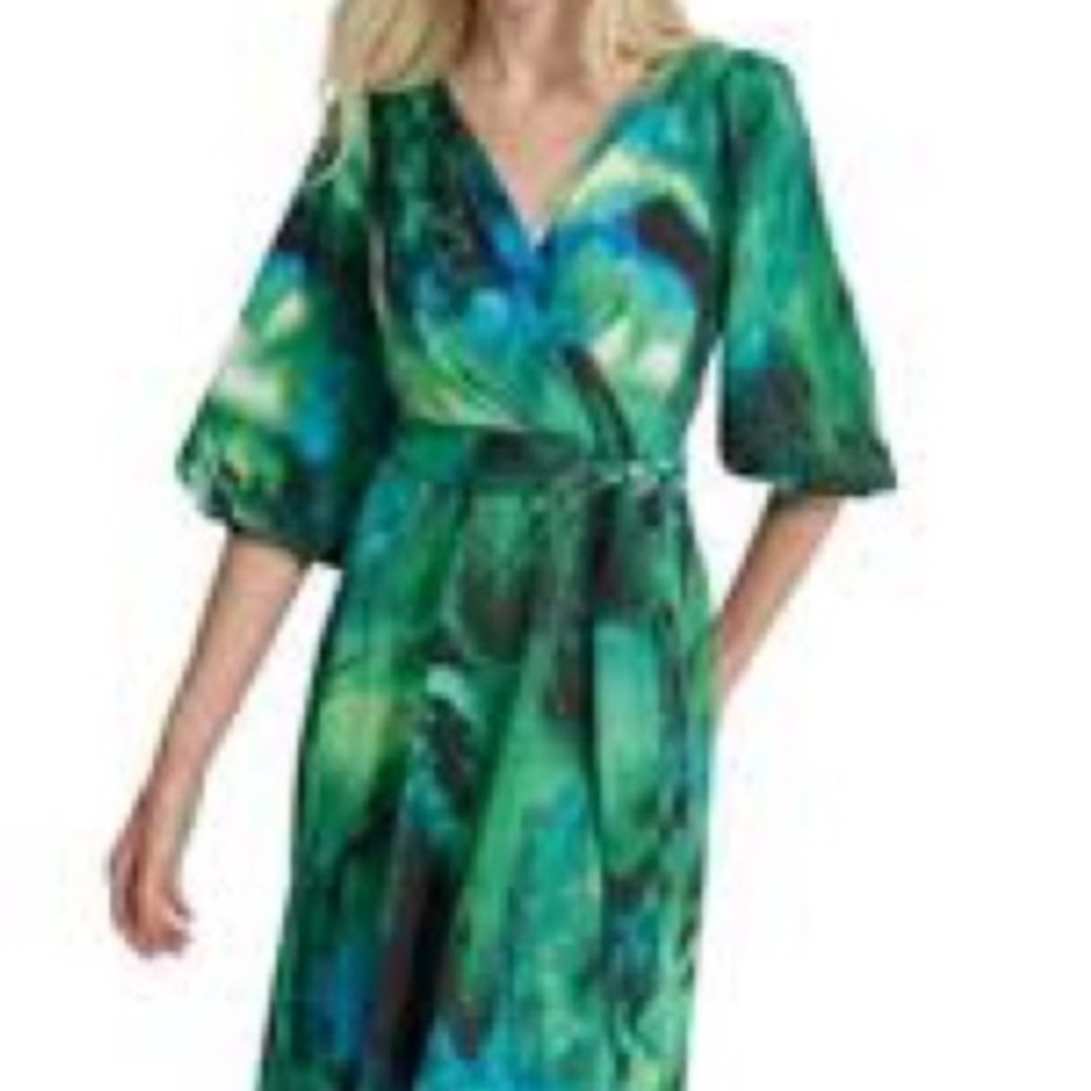 DNKY Elegant Vibrant Green Floral Print Dress
